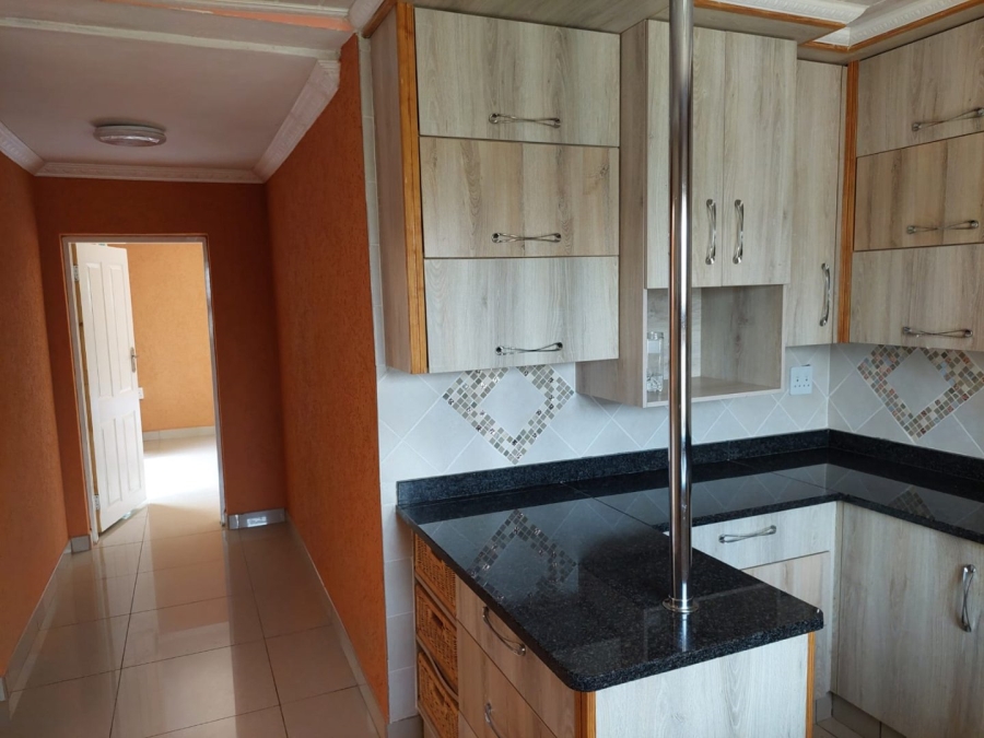 1 Bedroom Property for Sale in La Hoff North West